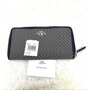 🔥🎁NWT! Coach Accordion Zip Arround Wallet Legacy Jacquard F13677 Msrp:$225.00